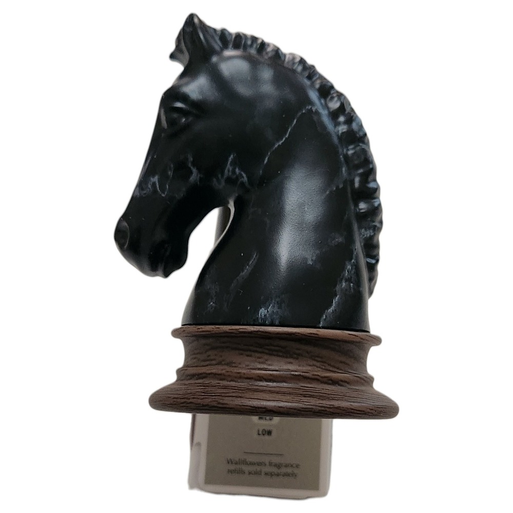 Bath & Body Works Wallflowers Horse Head Chess Knight Scent Control Plug Black